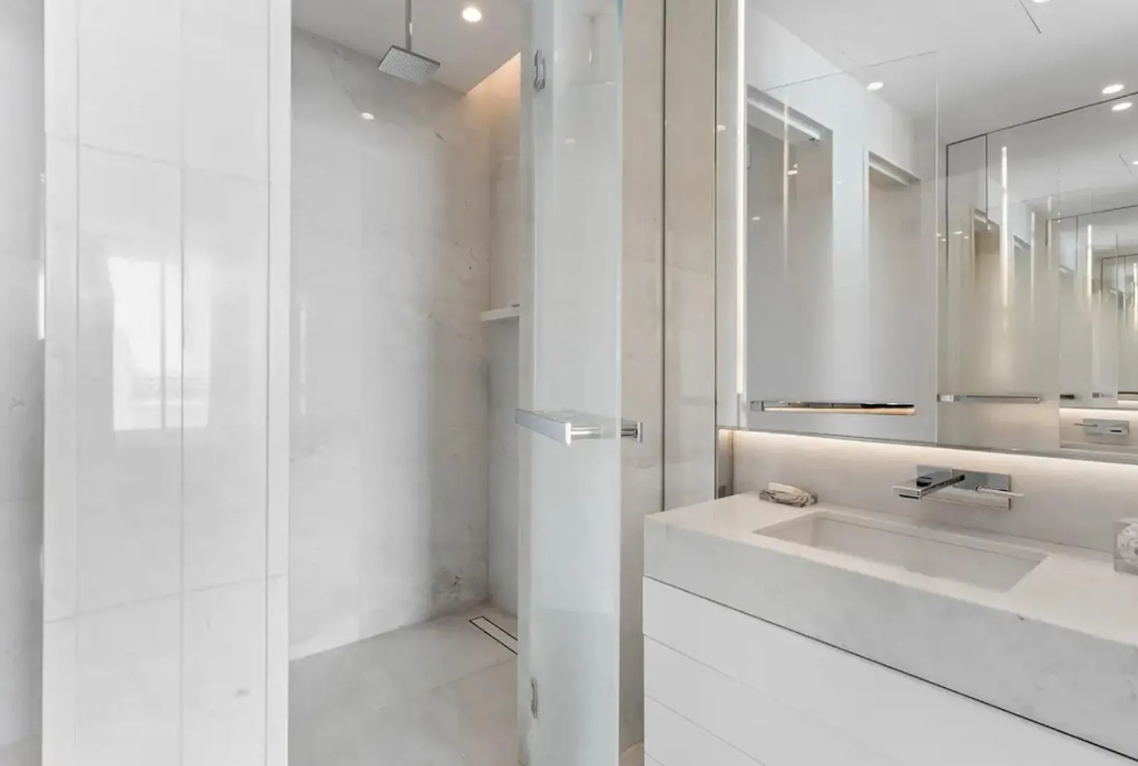 Luxurious 2-Bedroom Apartment At The Royal Atlantis Resort & Residences Dubai United Arab Emirates