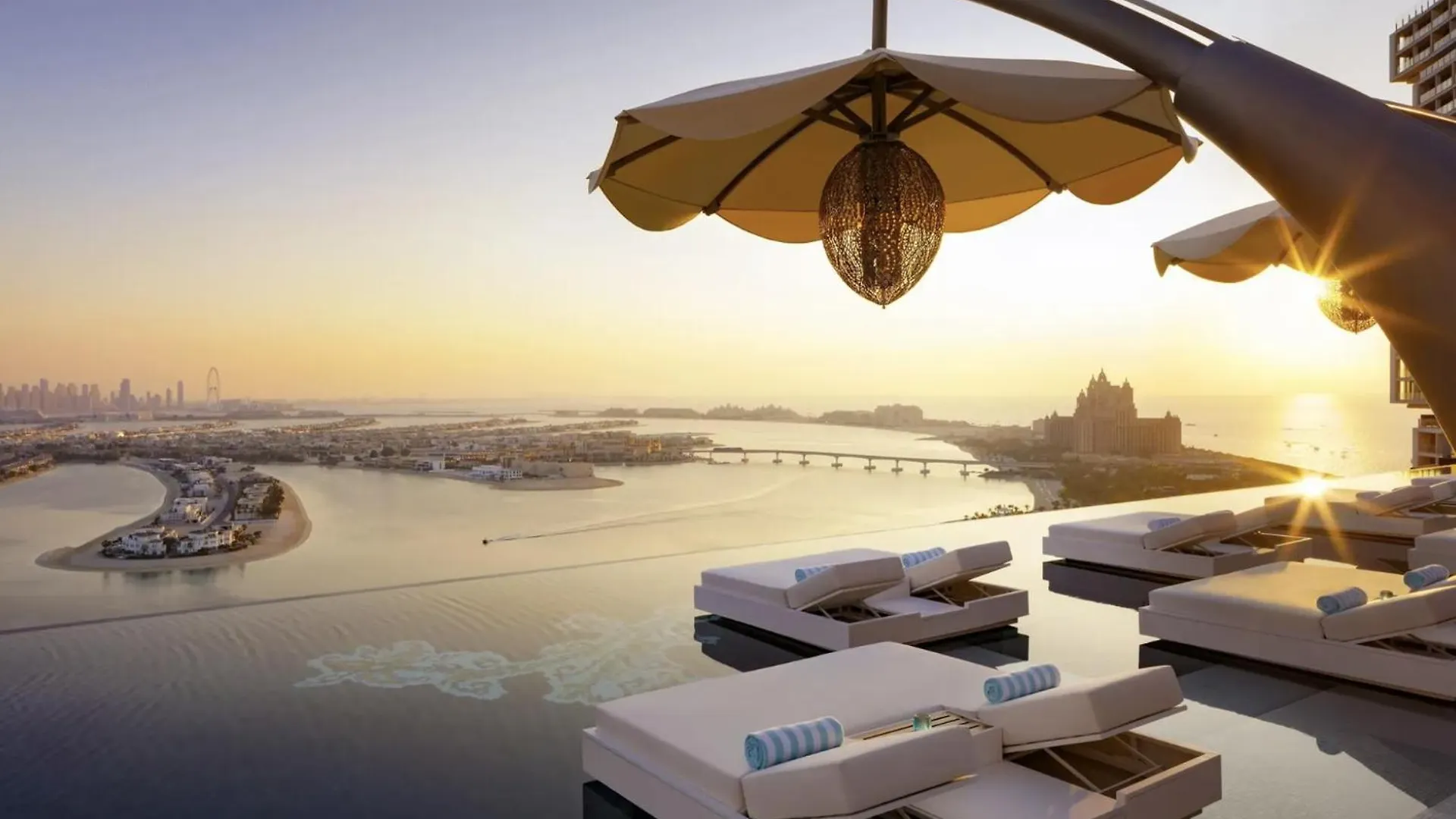 Luxurious 2-Bedroom Apartment At The Royal Atlantis Resort & Residences Dubai